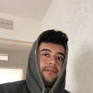 Meet your Posher, Hector felipe